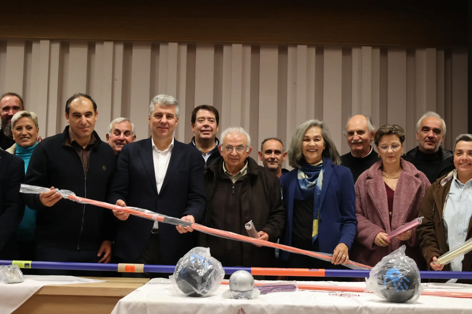 ΠΑΜΘ, αθλητικός εξοπλισμός σωματεία ΕΑΣ ΣΕΓΑΣ ΑΜΘ (1)