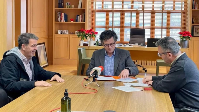 ΔΗΜΑΡΧΟΣ - ΜΑΞΙΜΟΣ - ΚΑΔΟΓΛΟΥ