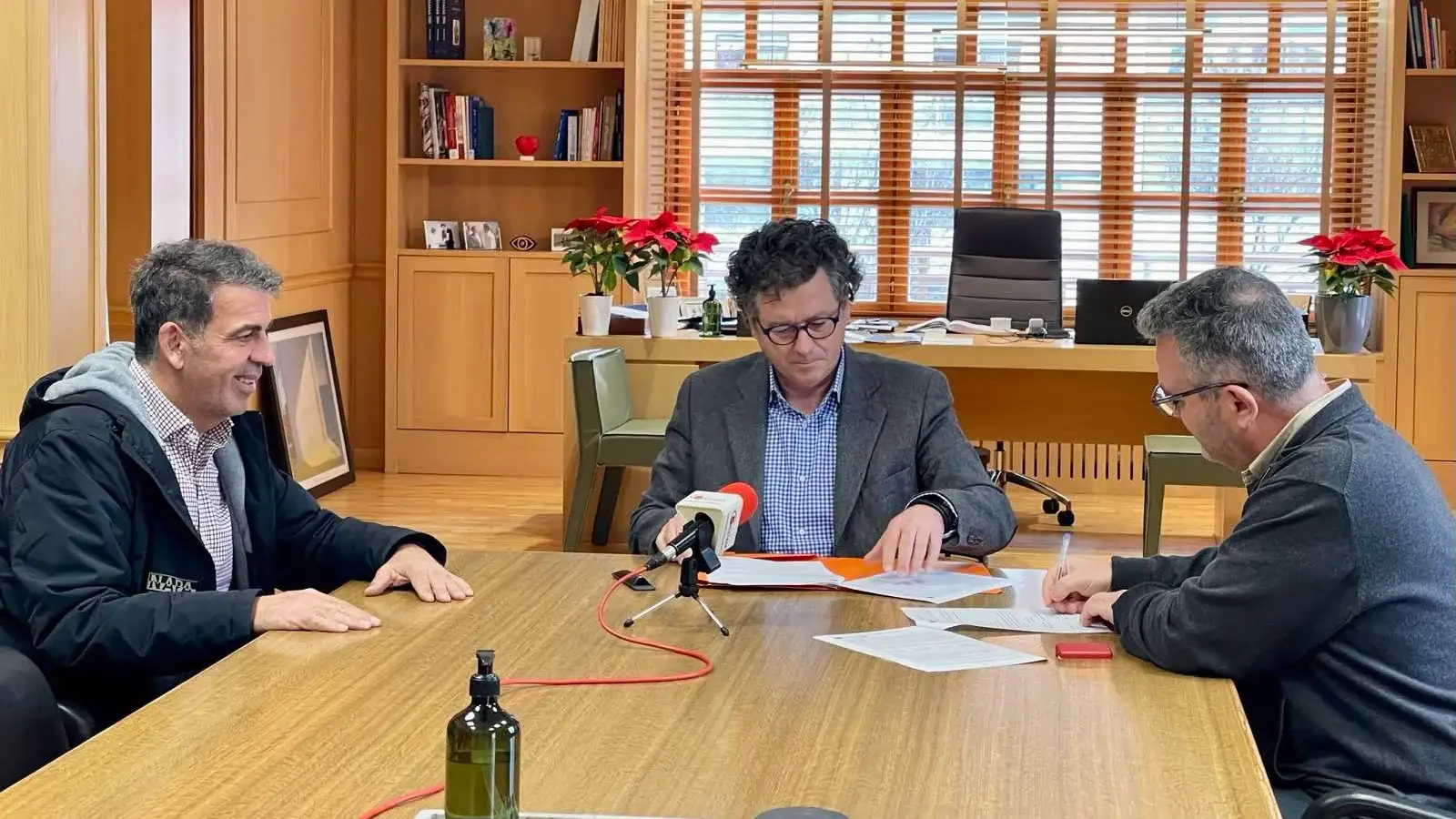 ΔΗΜΑΡΧΟΣ - ΜΑΞΙΜΟΣ - ΚΑΔΟΓΛΟΥ