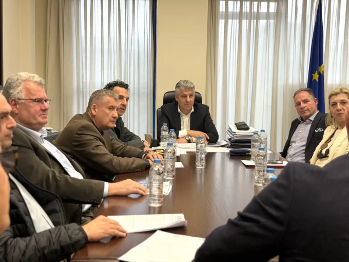 Περιφερειάρχης ΑΜΘ-Εμπορικοί Σύλλογοι