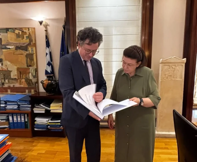 ΥΠΟΥΡΓΟΣ ΠΟΛΙΤΙΣΜΟΥ&ΔΗΜΑΡΧΟΣ ΟΡΕΣΤΙΑΔΑΣ